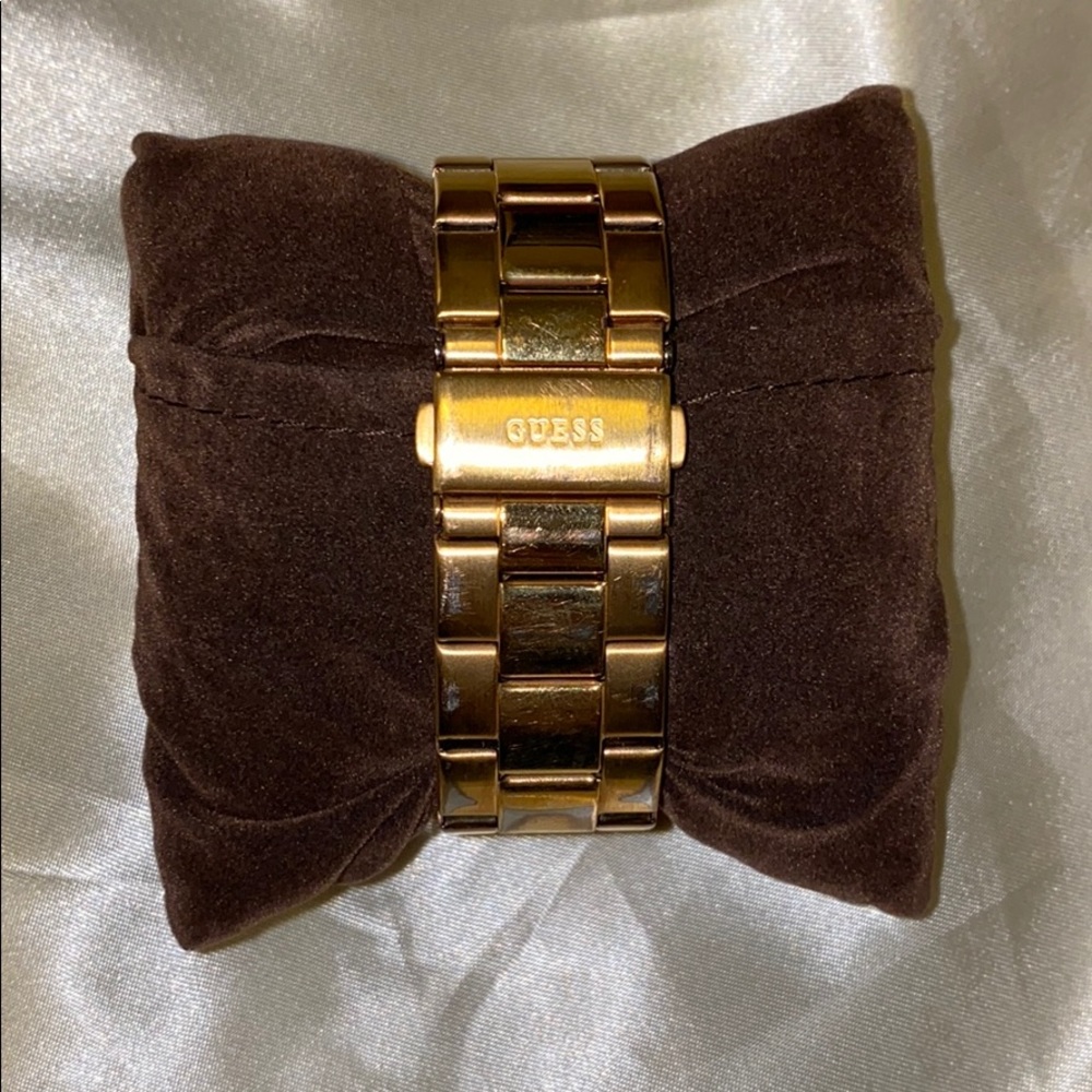 Guess Watch - Picture 2 of 3